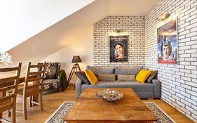Urbannest Szafarnia 7-71